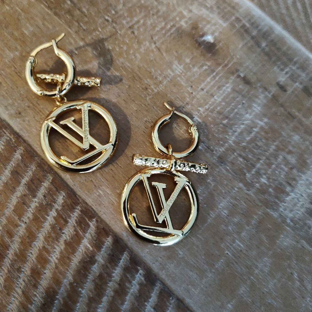 LV Gold Color Fashion Earrings